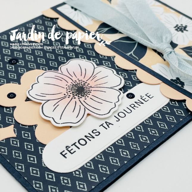 Carte charnière facile : une carte à pliage spécial avec la collection Fleurs adorables